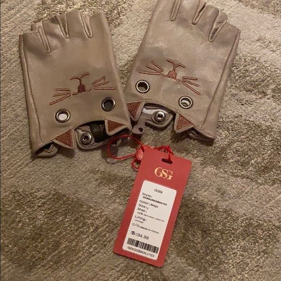 Genuine Leather Tan Fingerless Gloves - Picture 1 of 4